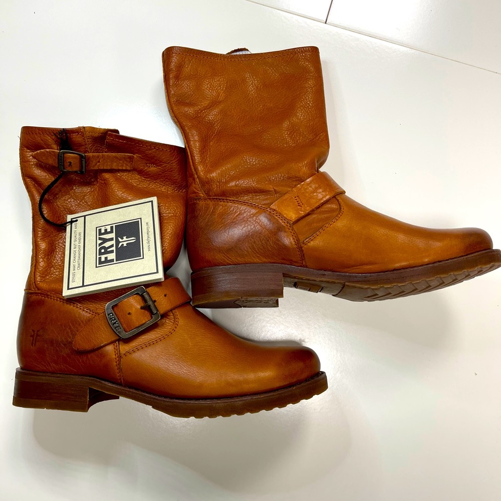 NWT Frye Veronica Slouchy Boots